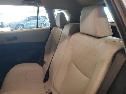 Used 2023 Toyota Corolla Cross L image 12
