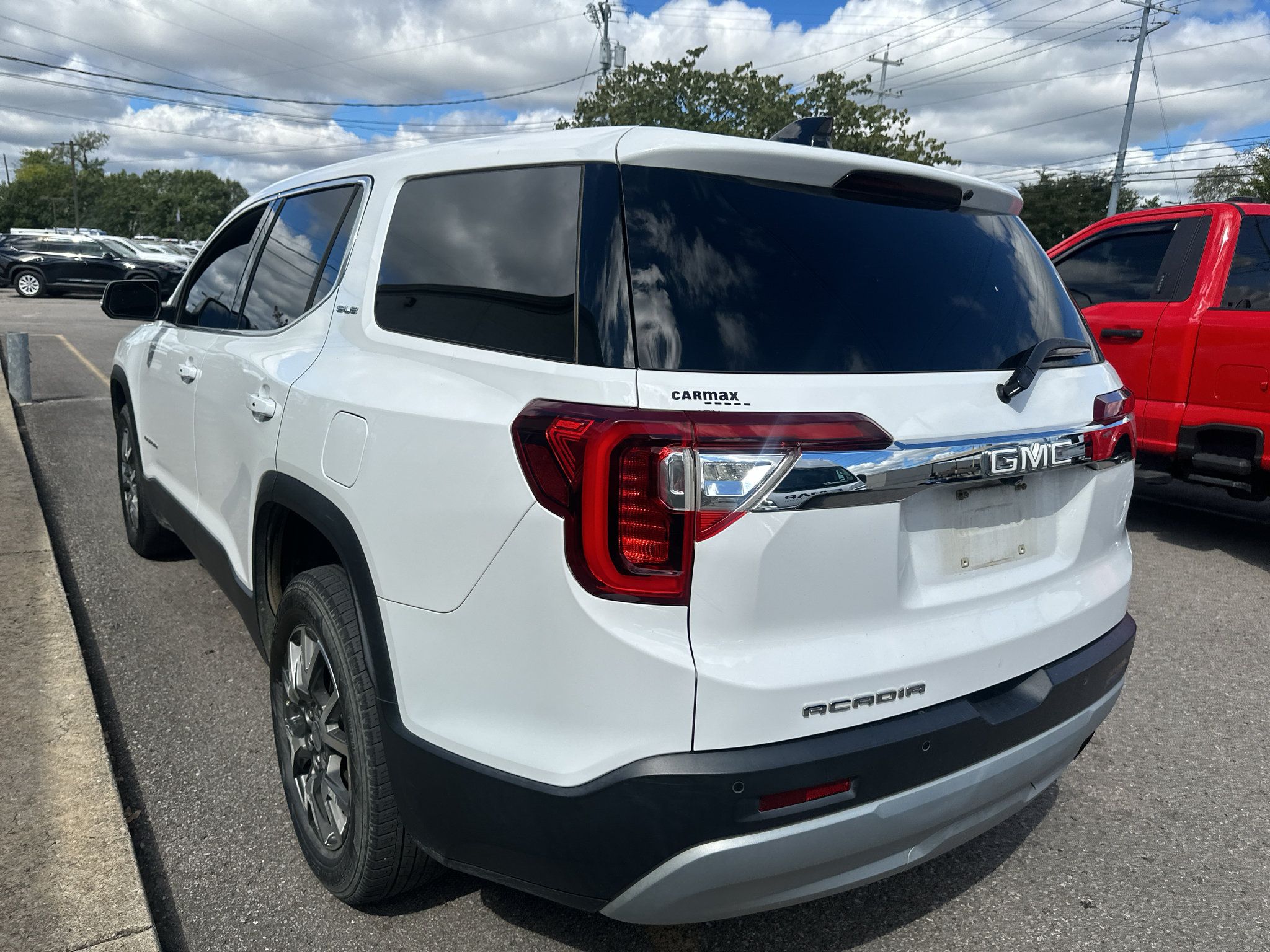 Used 2021 GMC Acadia SLE FWD image 6
