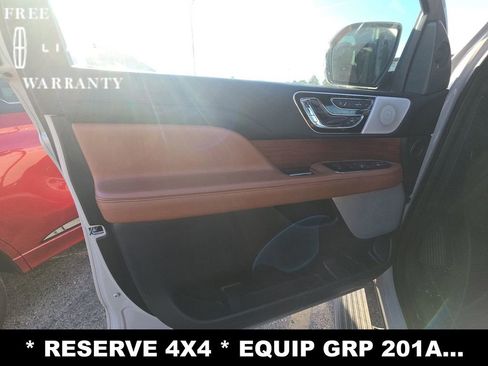 Used 2021 Lincoln Navigator L Reserve w/ Luxury Package image 11