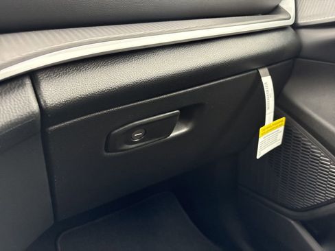 New 2025 Jeep Grand Cherokee L Altitude RWD image 33