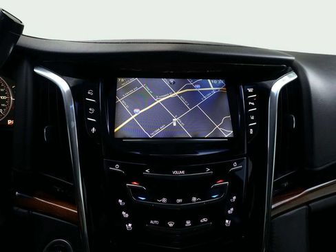 Used 2015 Cadillac Escalade ESV Luxury AWD/4WD image 31