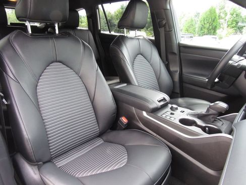 Used 2024 Toyota Highlander XSE AWD/4WD image 20