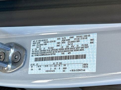 Used 2025 Ford Escape ST-Line image 30