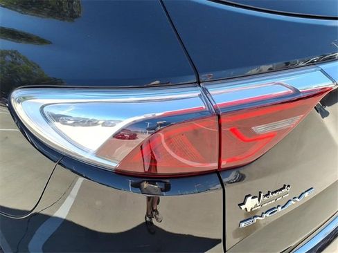 Used 2022 Buick Enclave Essence w/ Sport Touring Edition image 10