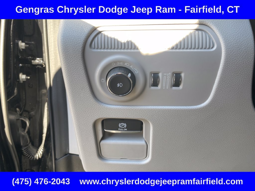 Certified 2025 Jeep Wagoneer Series II AWD/4WD image 57