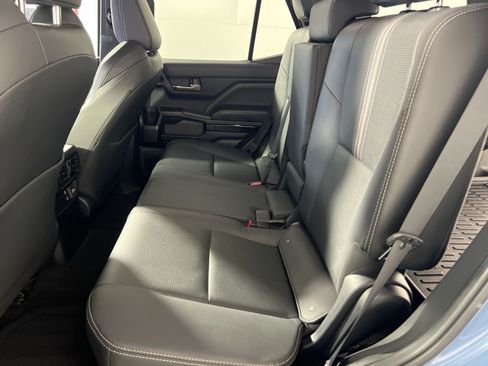 Used 2025 Toyota 4Runner Limited AWD/4WD image 26