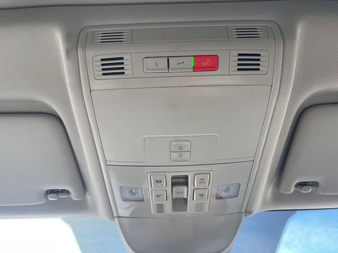 Used 2024 Volkswagen Taos SE image 24