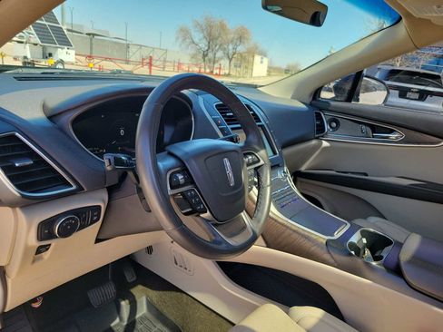 Used 2020 Lincoln Nautilus Reserve w/ Equipment Group 201A image 2
