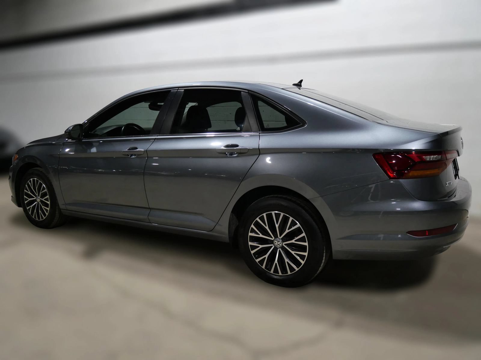 Used 2019 Volkswagen Jetta SE FWD image 4