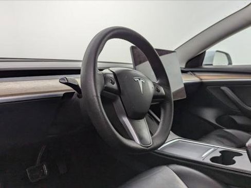 Used 2023 Tesla Model 3 Standard Range image 22