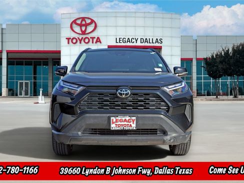 Used 2023 Toyota RAV4 XLE FWD image 5