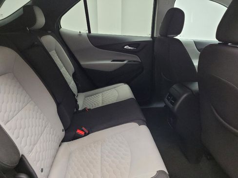 Used 2018 Chevrolet Equinox LT FWD image 19