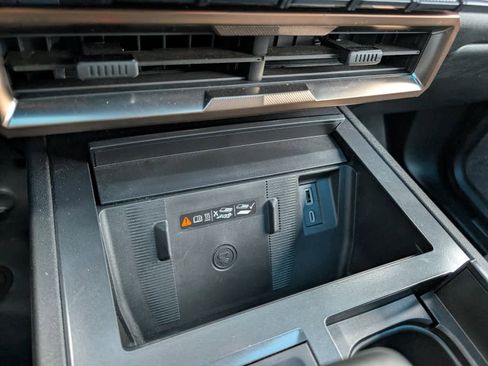 Certified 2025 GMC Hummer EV 2X w/ LPO, Sport Package image 24