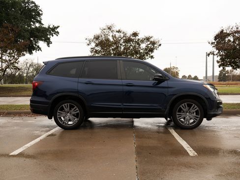 Certified 2022 Honda Pilot Sport image 10