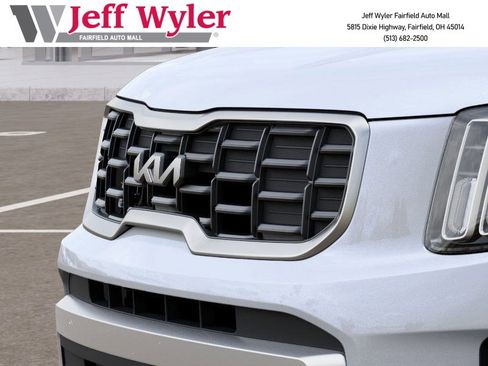 New 2025 Kia Telluride S image 13