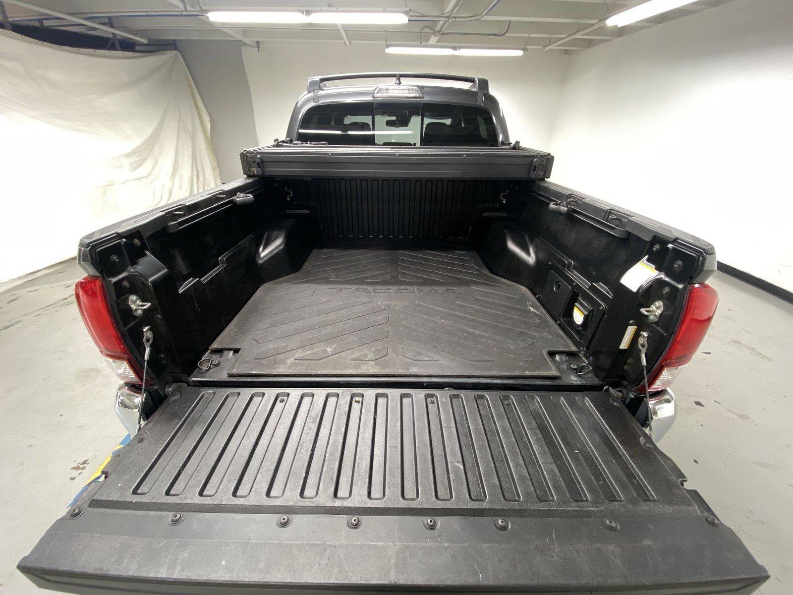 Used 2019 Toyota Tacoma TRD Off-Road AWD/4WD image 24