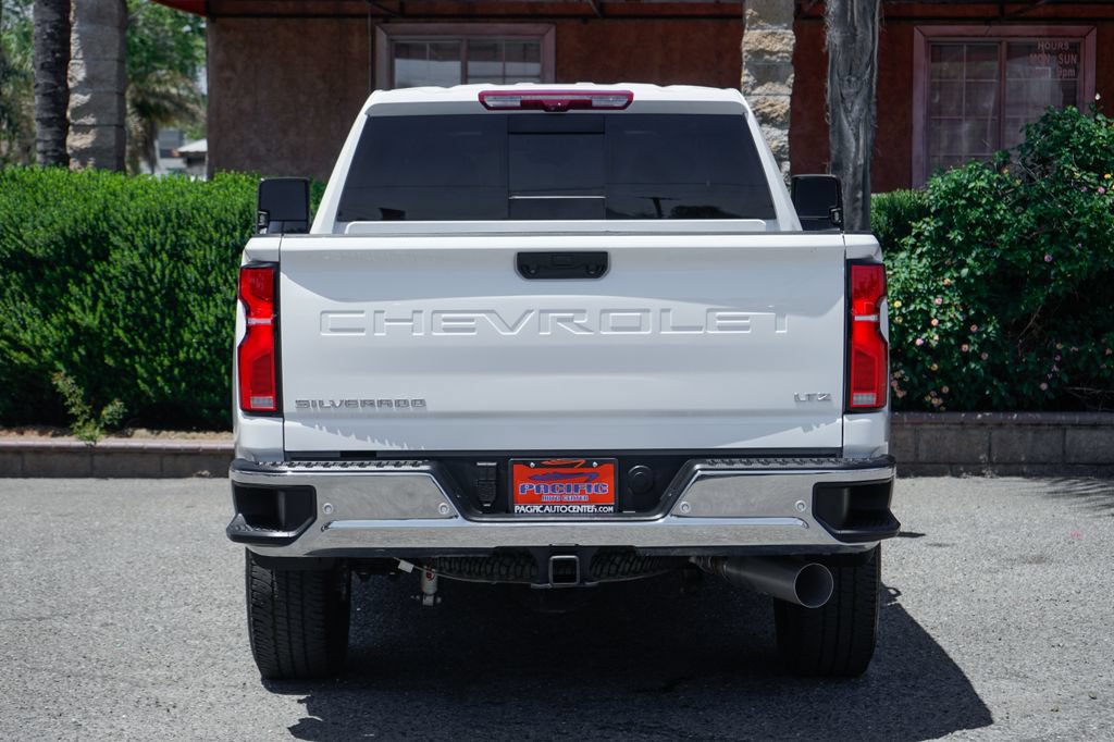 Used 2025 Chevrolet Silverado 2500 LTZ w/ LTZ Premium Package AWD/4WD image 7