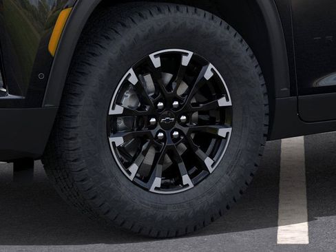 New 2026 Chevrolet Traverse Z71 w/ Enhanced Driving Package AWD/4WD image 9