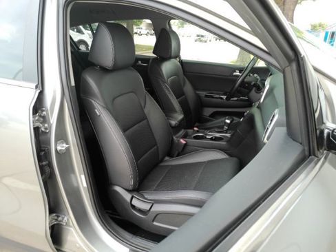 Used 2020 Kia Sportage EX image 20