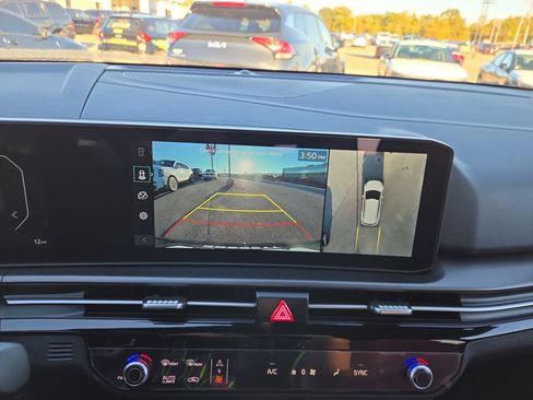 New 2026 Kia Sportage SX image 11