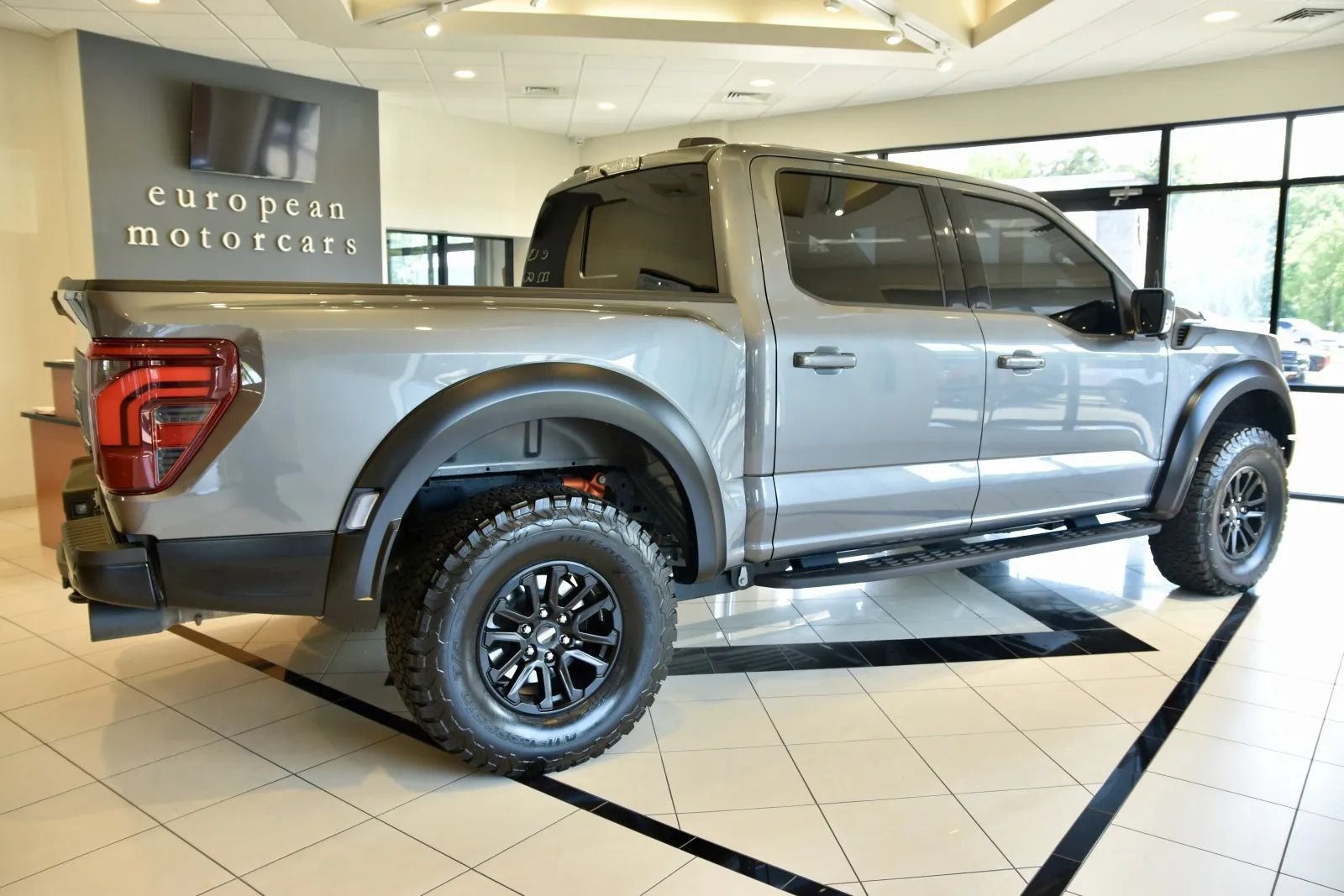 Used 2024 Ford F150 Raptor AWD/4WD image 7