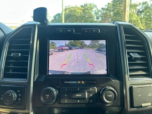 Used 2019 Ford F150 XLT w/ Equipment Group 302A Luxury AWD/4WD image 20
