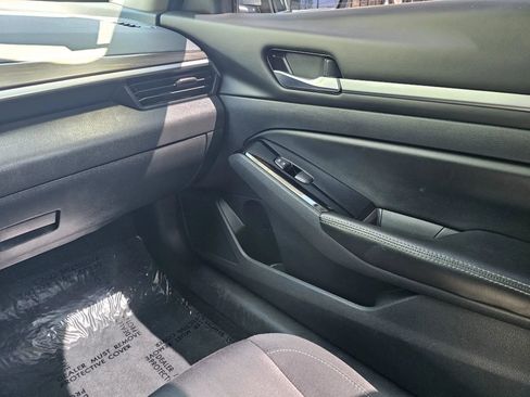 Used 2023 Nissan Altima 2.5 SV image 12