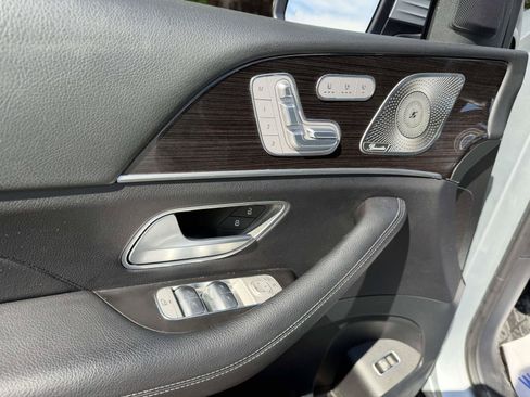 Used 2023 Mercedes-Benz GLS 450 4MATIC image 17