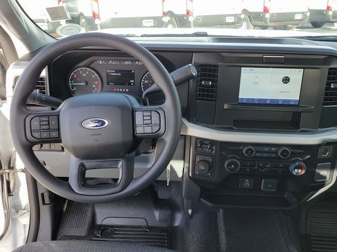 New 2026 Ford F250 XL w/ XL Chrome Package image 9