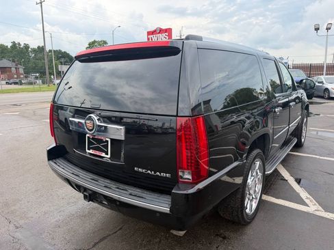Used 2014 Cadillac Escalade ESV Luxury AWD/4WD image 5
