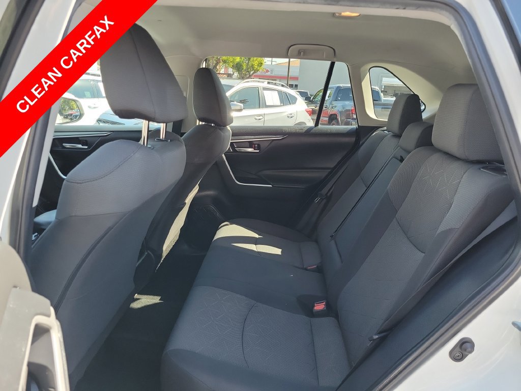 Used 2021 Toyota RAV4 XLE w/ Carpet Mat Package (TMS) FWD image 16