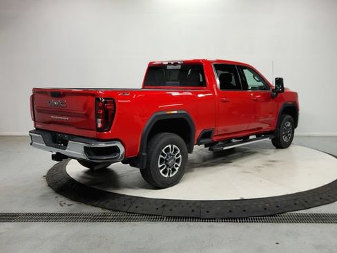 Used 2024 GMC Sierra 2500 SLE w/ SLE Value Package; AWD/4WD image 8