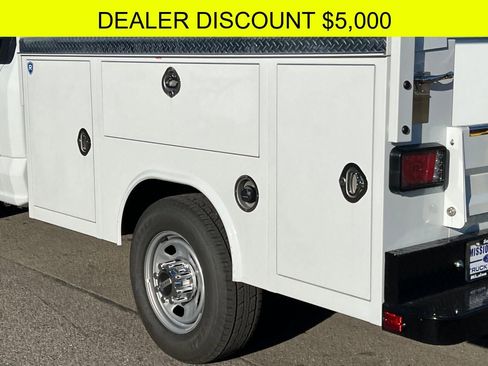 New 2025 Ford F350 XL w/ XL Chrome Package image 24