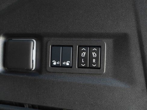 Used 2024 Chevrolet Tahoe RST w/ Luxury Package AWD/4WD image 41