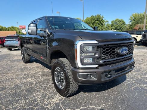 Used 2024 Ford F350 Lariat w/ Tremor Off-Road Package AWD/4WD image 10