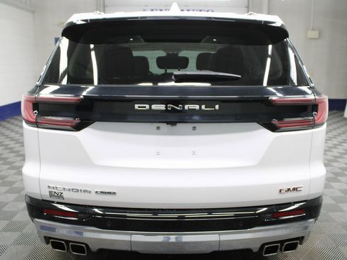 Used 2024 GMC Acadia Denali image 39