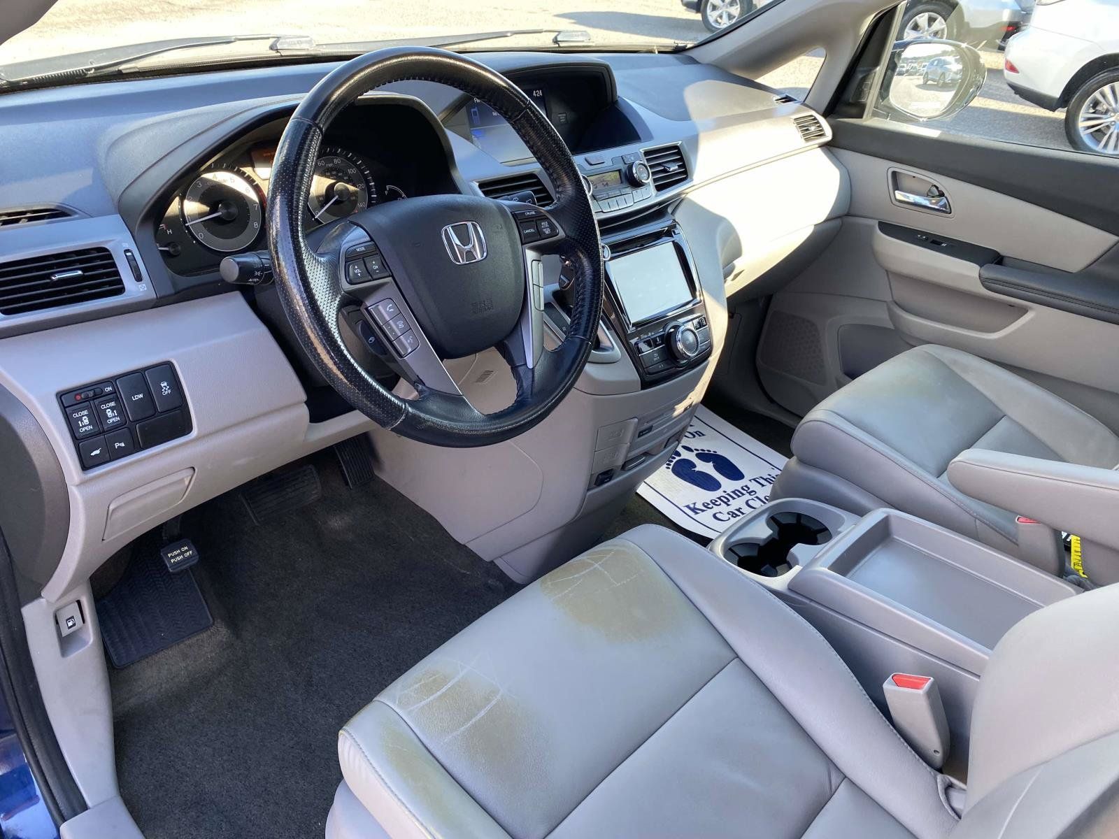 Used 2015 Honda Odyssey Touring Elite image 14