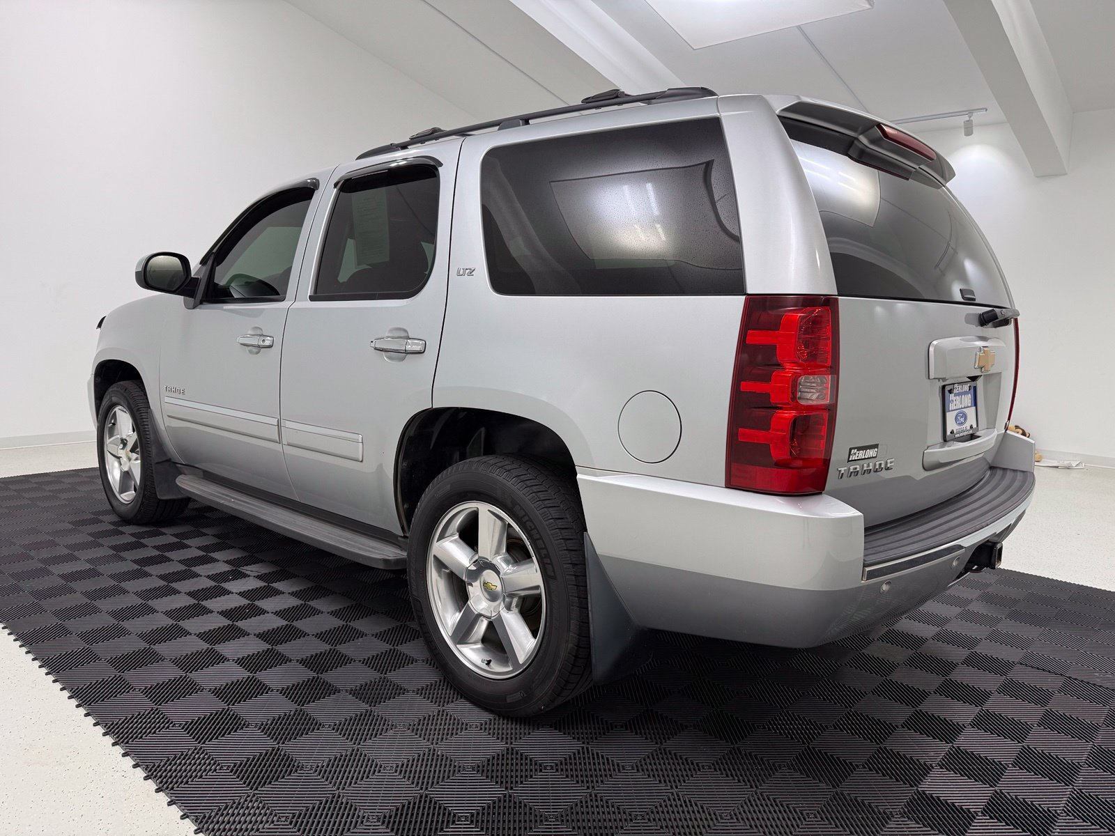 Used 2012 Chevrolet Tahoe LTZ AWD/4WD image 5