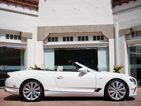 Used 2024 Bentley Continental GT Azure AWD/4WD image 5