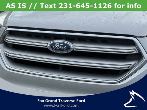 Used 2017 Ford Escape Titanium w/ Equipment Group 301A AWD/4WD image 35