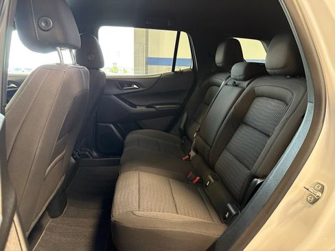 Used 2026 Chevrolet Equinox LT AWD/4WD image 17