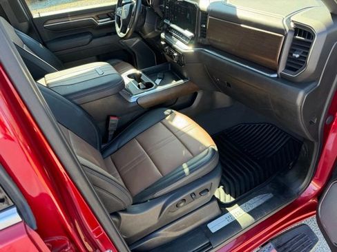 Used 2024 Chevrolet Silverado 2500 High Country w/ High Country Premium Package image 31