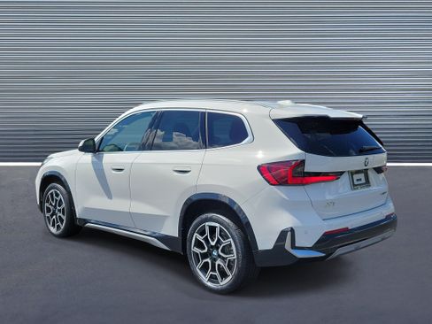 New 2026 BMW X1 xDrive28i w/ Technology Package AWD/4WD image 4