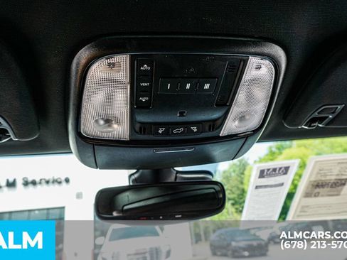 Used 2024 Dodge Durango GT RWD image 36