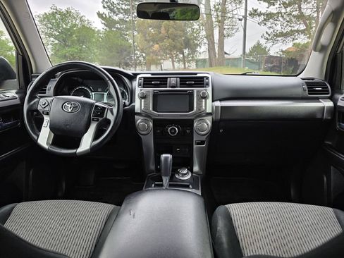 Used 2016 Toyota 4Runner SR5 AWD/4WD image 22