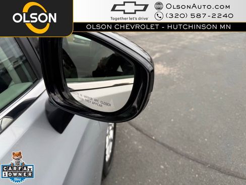 Used 2024 Chrysler Pacifica Touring-L image 19