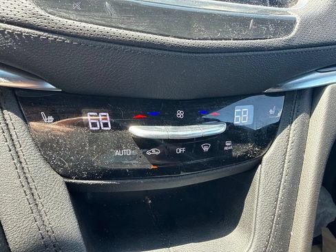 Used 2025 Cadillac XT6 Luxury AWD/4WD image 18
