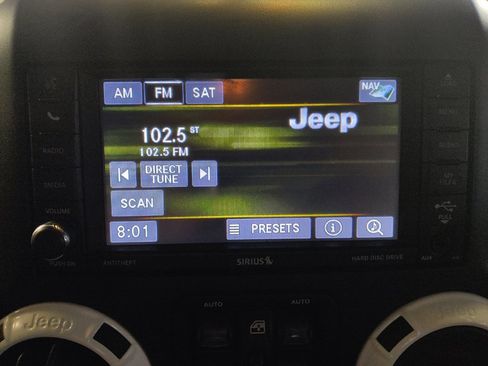 Used 2015 Jeep Wrangler Unlimited Sahara AWD/4WD image 25