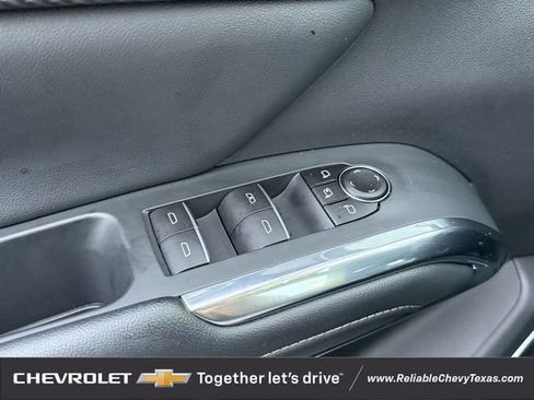 Used 2025 Chevrolet Traverse High Country AWD/4WD image 25