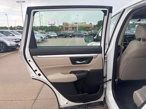 Used 2018 Honda CR-V LX image 30
